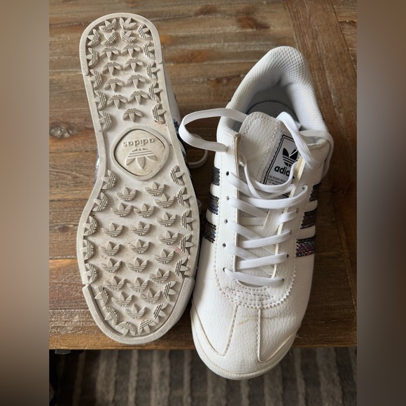 Gently used - Picture 1 of 3